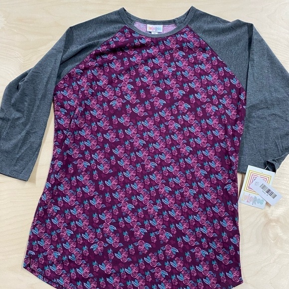 Lularoe Randy Baseball Style Tee size Medium (CT) - Picture 7 of 7